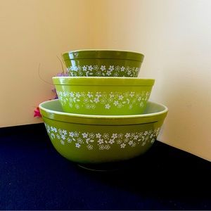 Vintage Pyrex Spring Blosson Redesign Nesting Mixing Bowls Set (3) Crazy Daisy